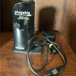 Plugable UD-3900 USB 3.0 Universal Docking Station for Windows